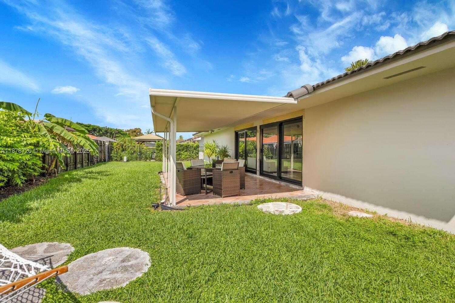 Small Image of 10448 SOUTH WEST 23RD ST, Miami Number 24