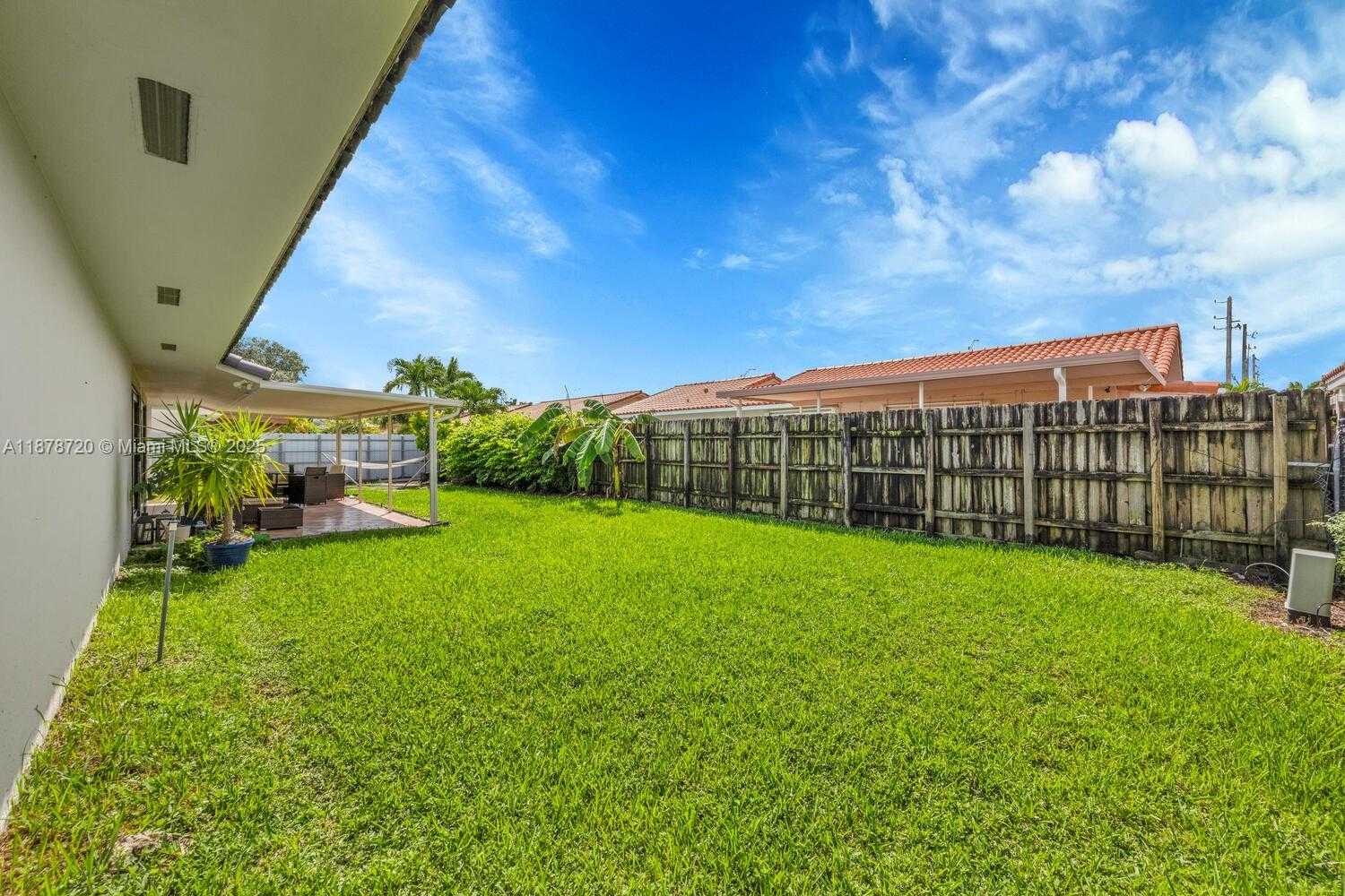 Small Image of 10448 SOUTH WEST 23RD ST, Miami Number 25