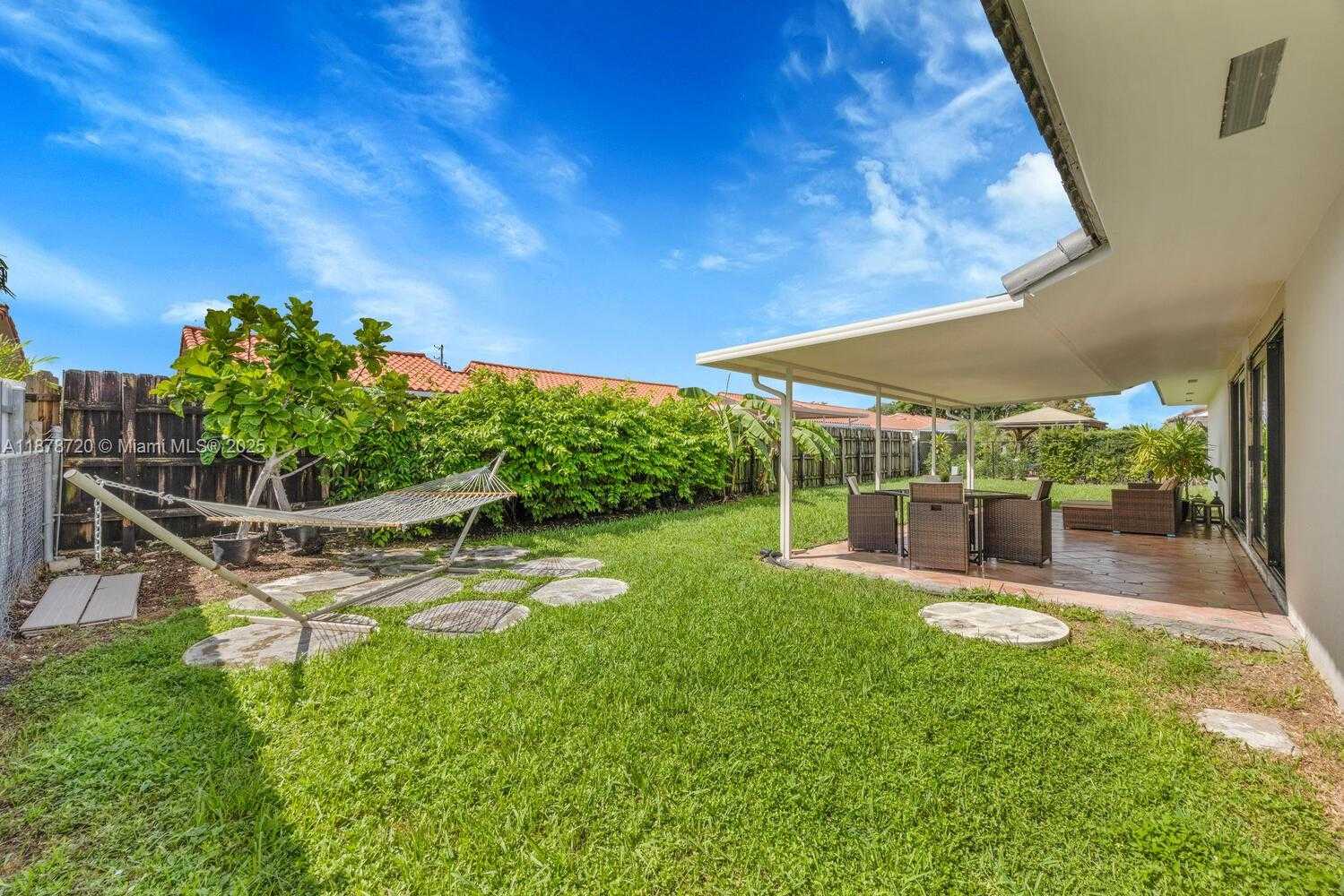 Small Image of 10448 SOUTH WEST 23RD ST, Miami Number 28