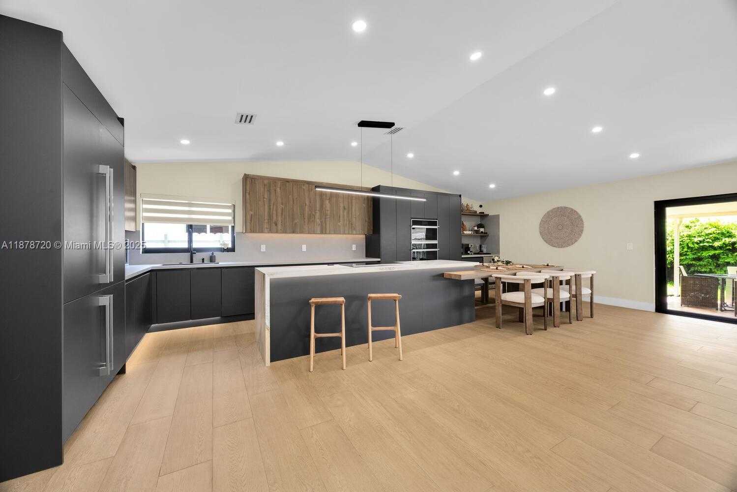 Small Image of 10448 SOUTH WEST 23RD ST, Miami Number 32