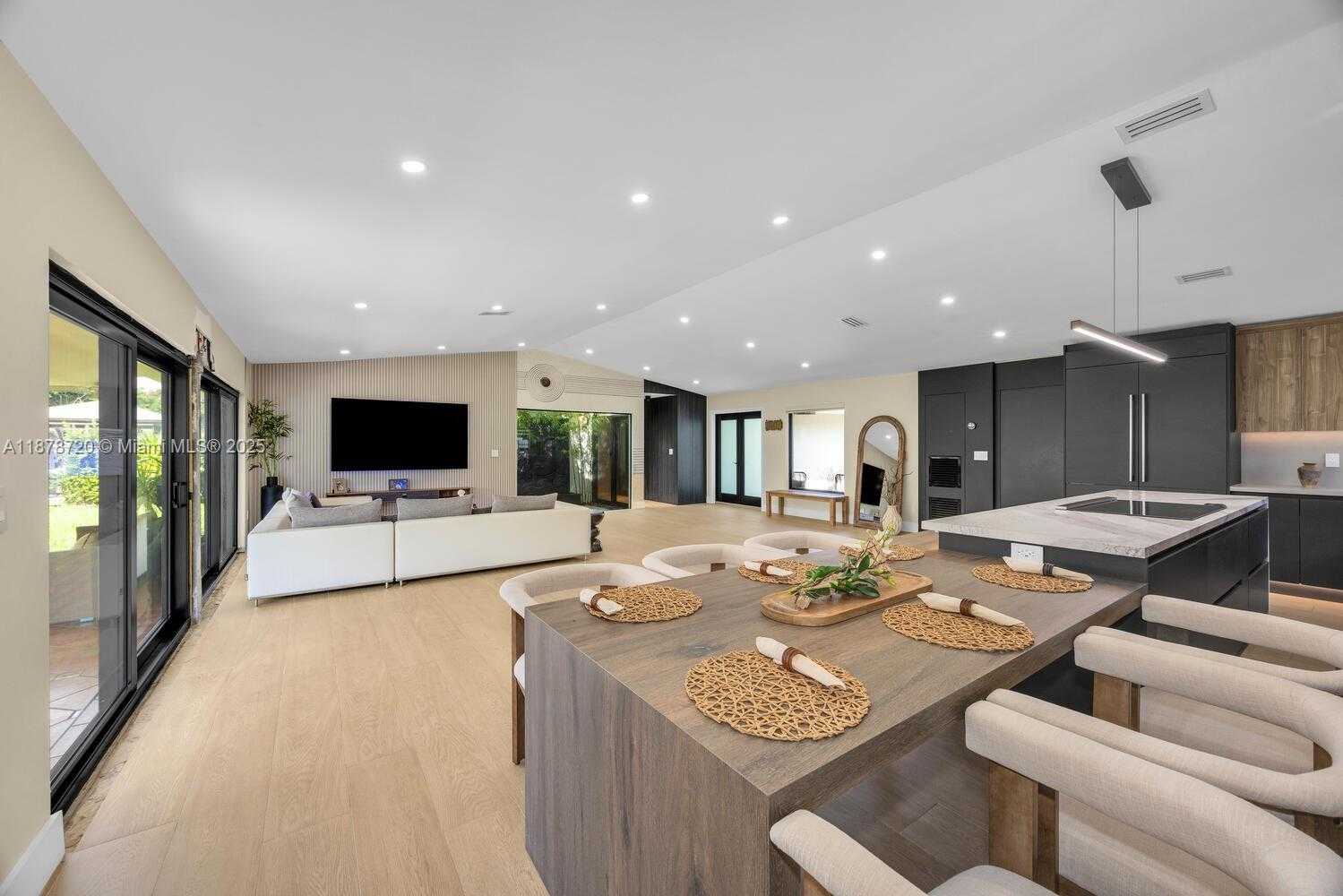 Small Image of 10448 SOUTH WEST 23RD ST, Miami Number 34