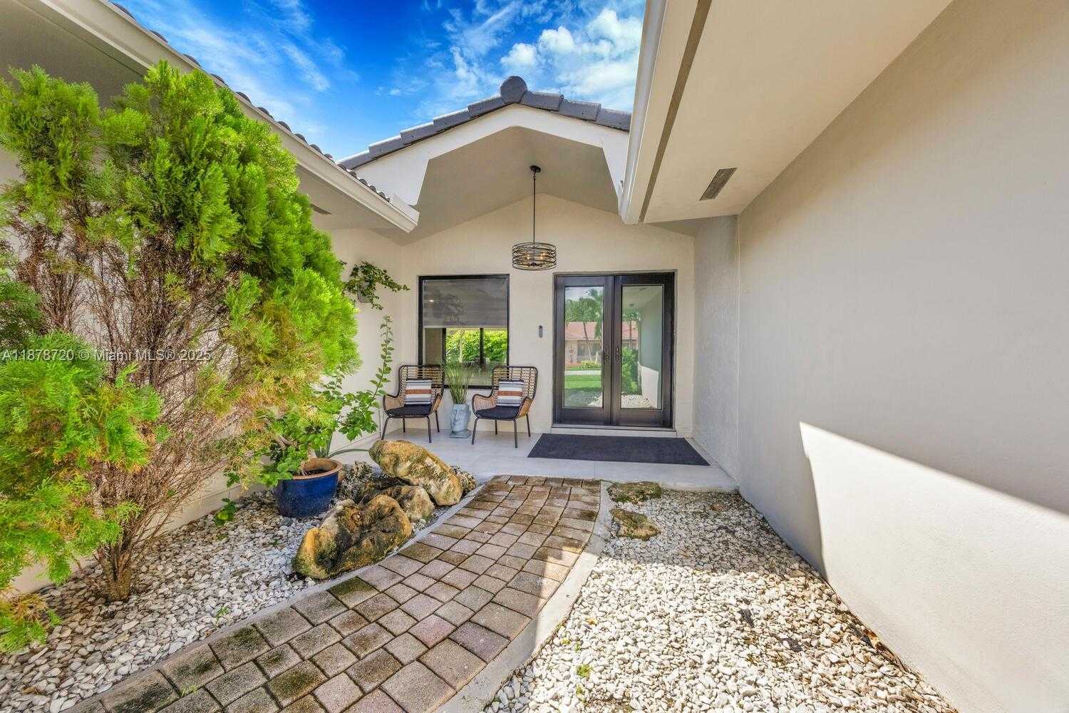 Small Image of 10448 SOUTH WEST 23RD ST, Miami Number 4