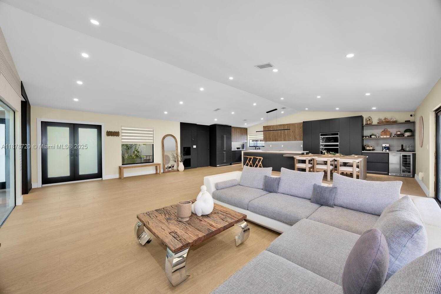 Small Image of 10448 SOUTH WEST 23RD ST, Miami Number 7