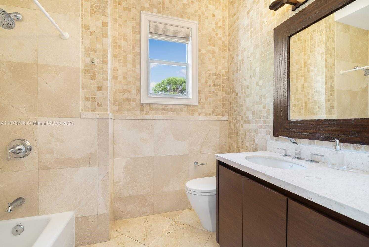 Small Image of 1866 TIGERTAIL AVE, Miami Number 27