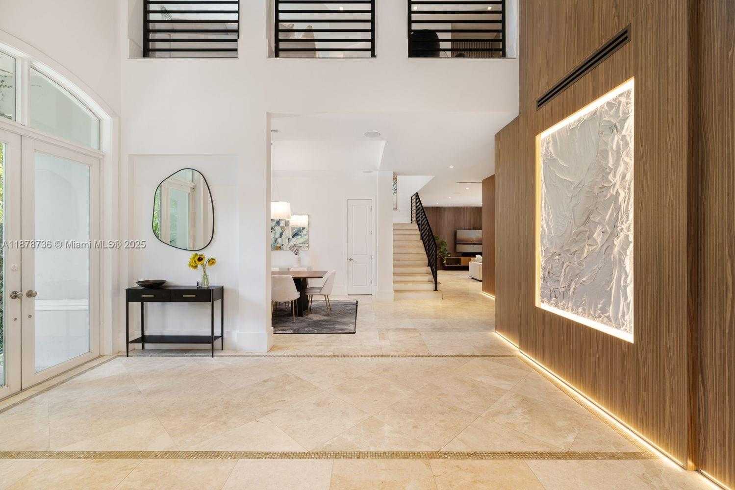 Small Image of 1866 TIGERTAIL AVE, Miami Number 4