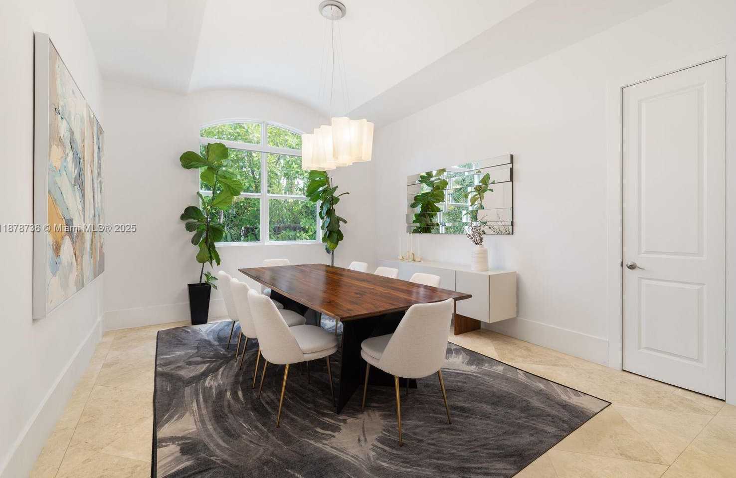 Small Image of 1866 TIGERTAIL AVE, Miami Number 6
