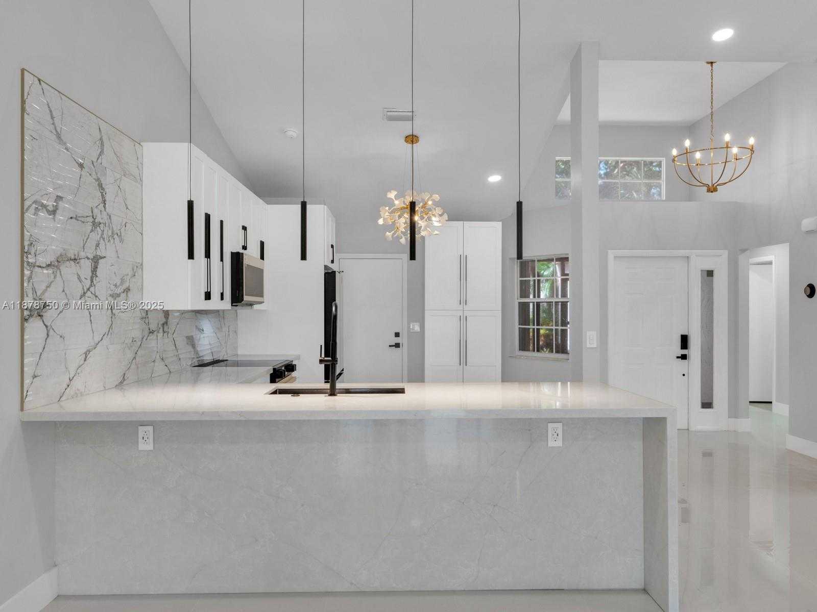 Small Image of 7889 LAKE SANDS DR, Delray Beach Number 13