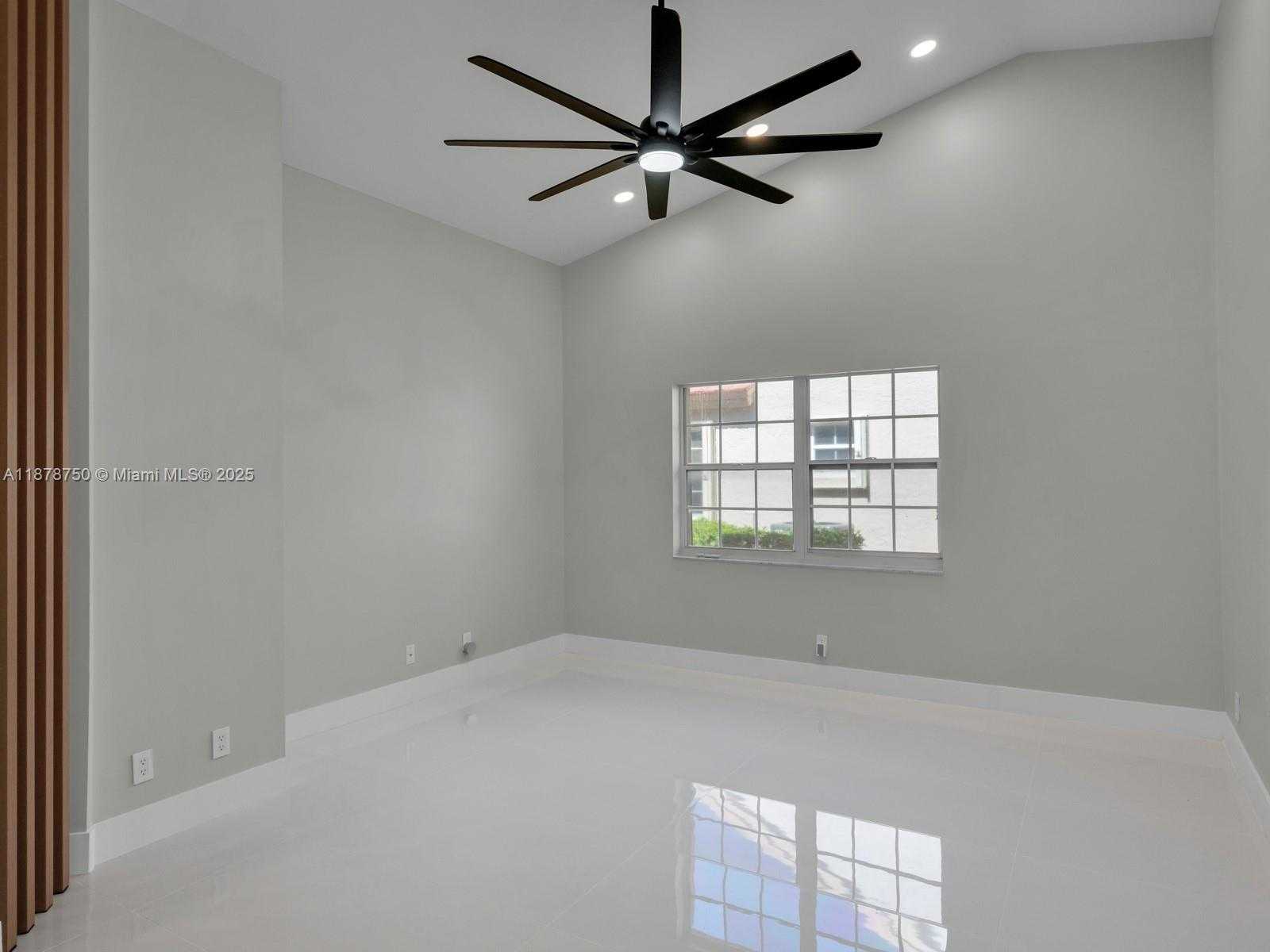 Small Image of 7889 LAKE SANDS DR, Delray Beach Number 17