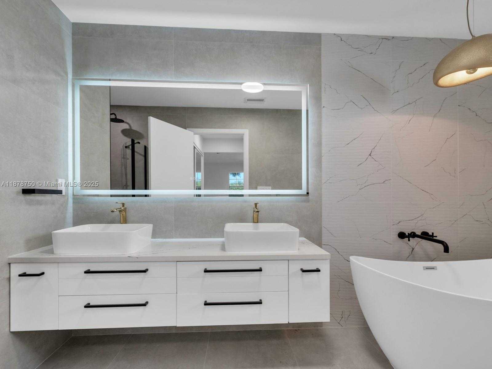 Small Image of 7889 LAKE SANDS DR, Delray Beach Number 29