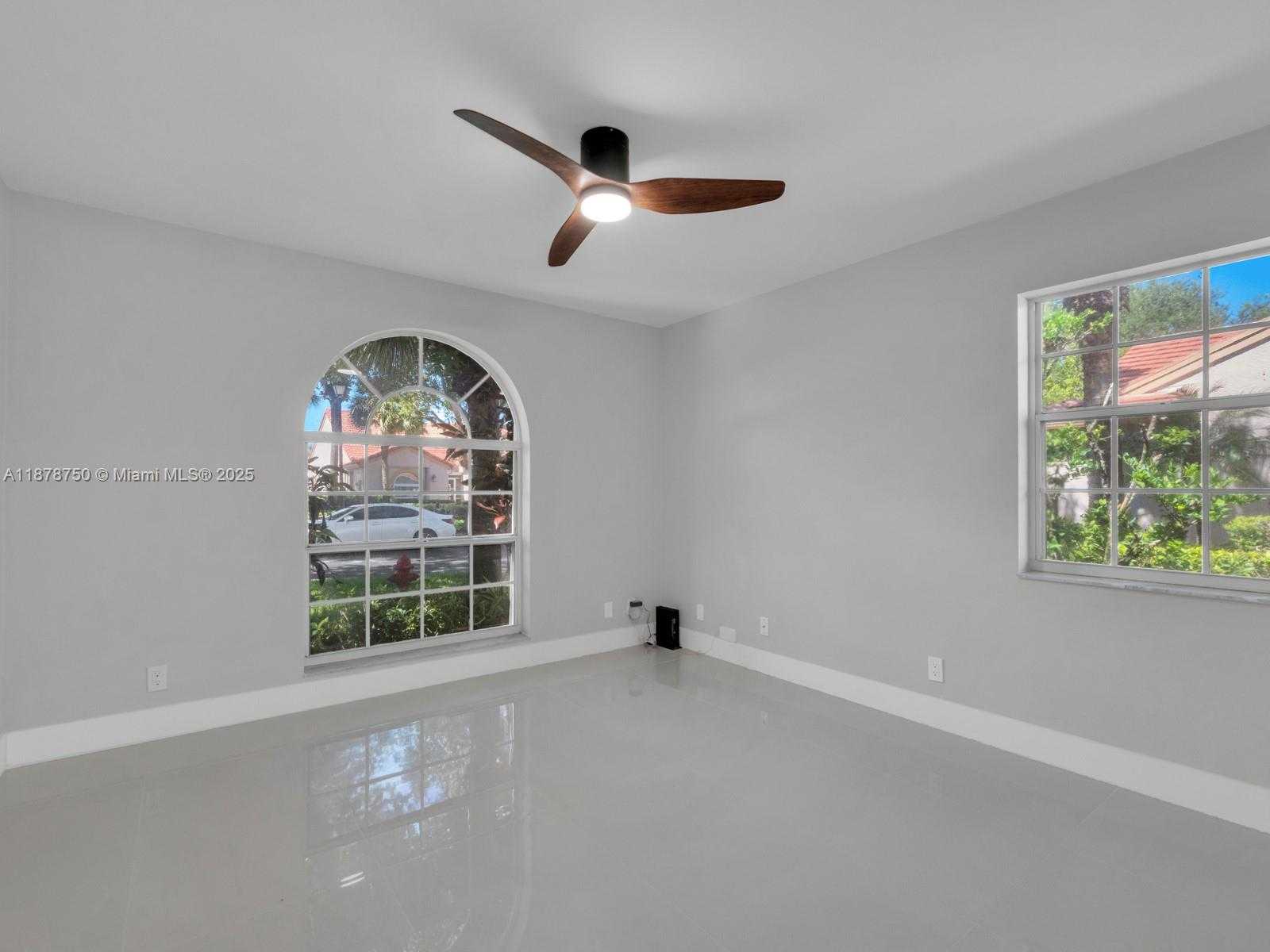 Small Image of 7889 LAKE SANDS DR, Delray Beach Number 32