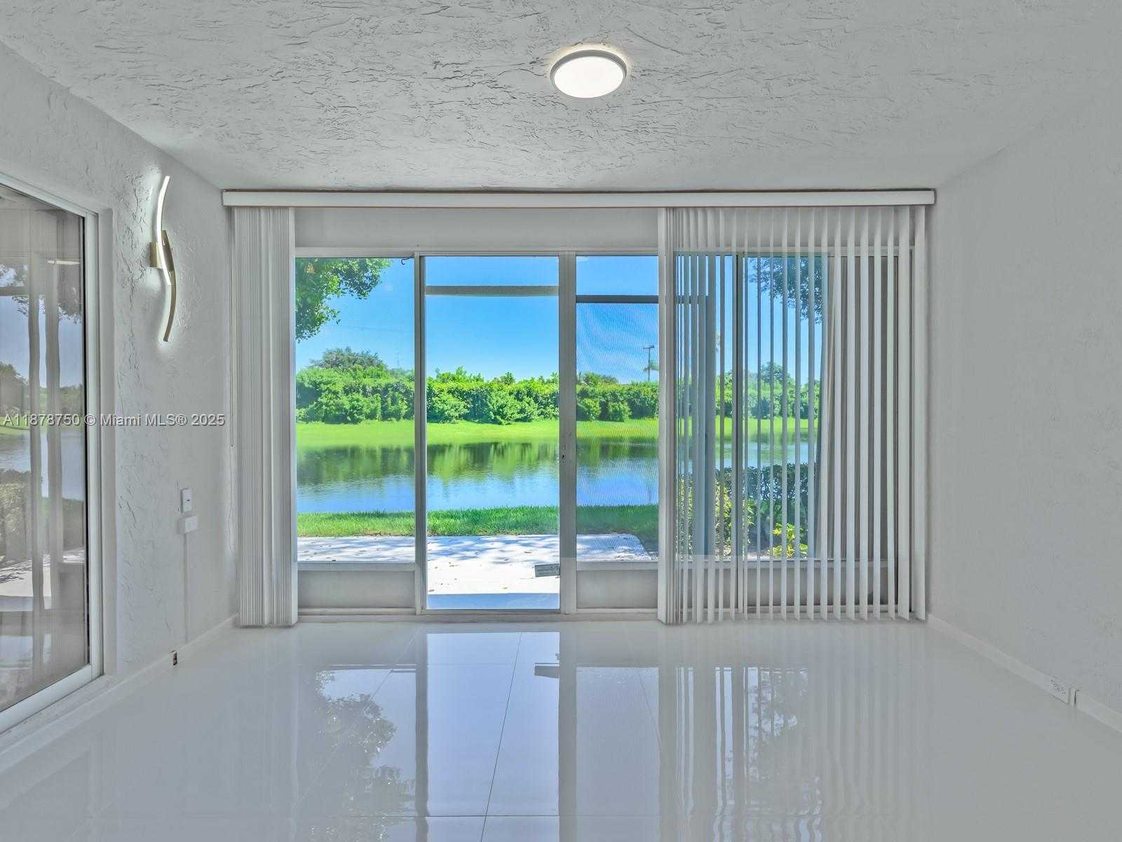 Small Image of 7889 LAKE SANDS DR, Delray Beach Number 39