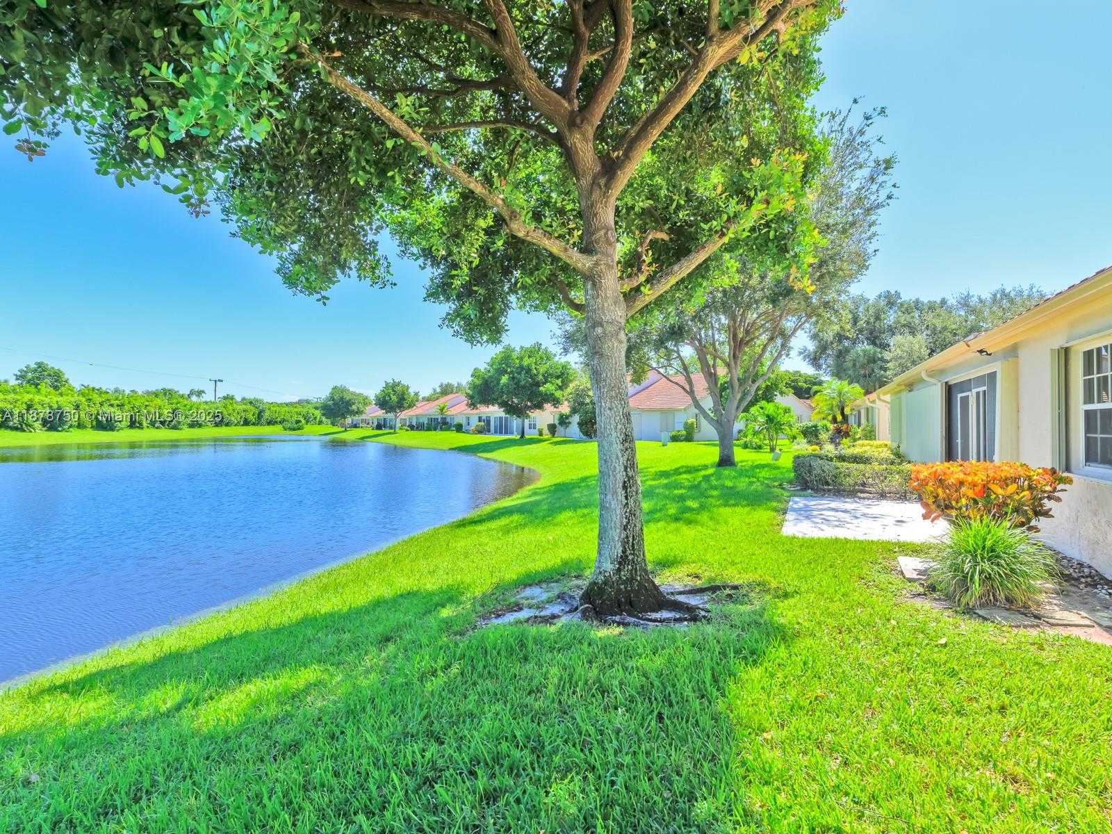 Small Image of 7889 LAKE SANDS DR, Delray Beach Number 46