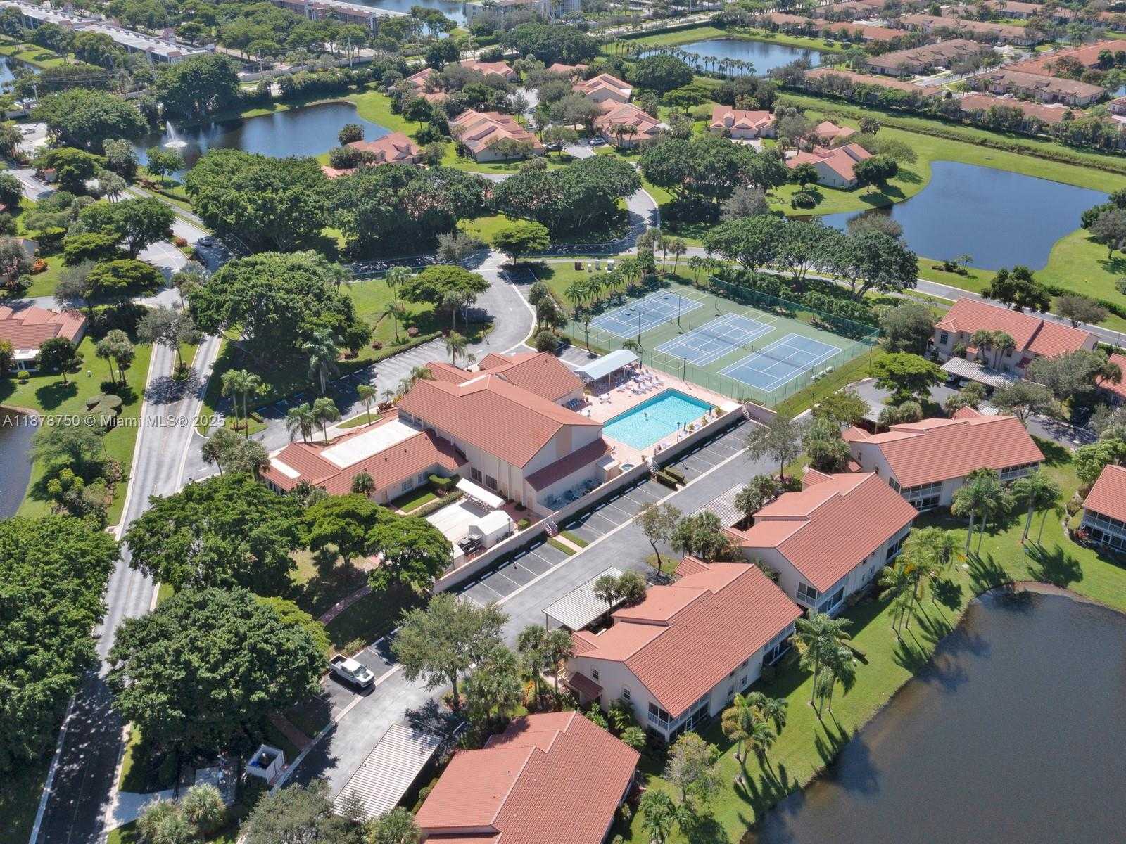 Small Image of 7889 LAKE SANDS DR, Delray Beach Number 50