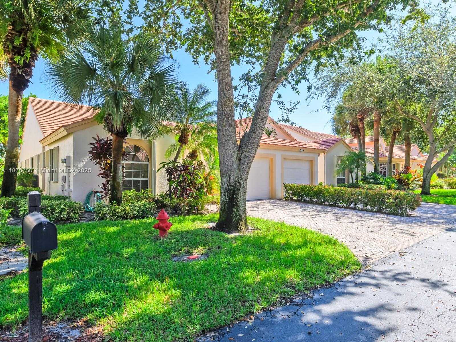 Small Image of 7889 LAKE SANDS DR, Delray Beach Number 8