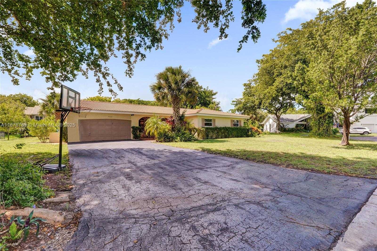 Small Image of 9060 NORTH WEST 32ND ST, Coral Springs Number 3