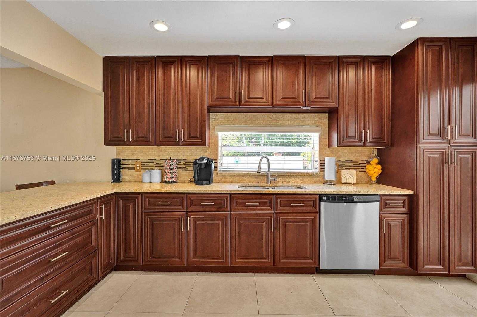 Small Image of 9060 NORTH WEST 32ND ST, Coral Springs Number 33