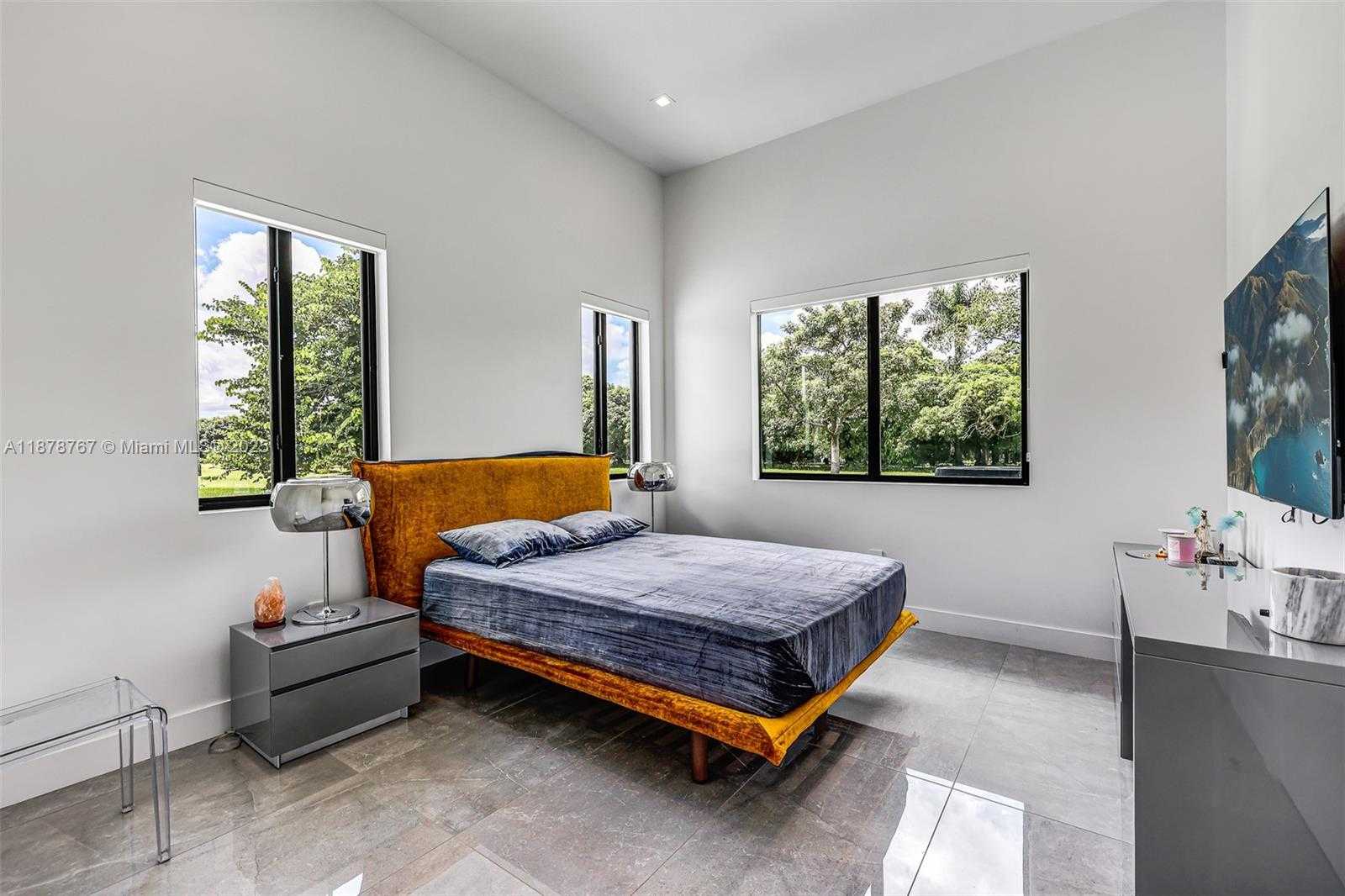 Small Image of 17950 SOUTH WEST 192ND ST, Miami Number 27