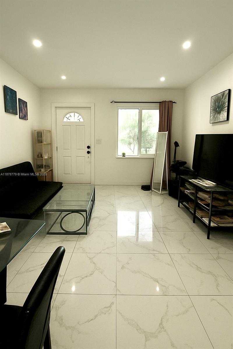Small Image of 1620 NORTH WEST 15TH PL, Fort Lauderdale Number 4
