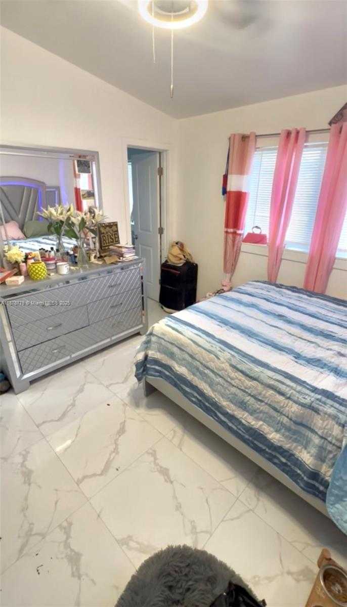 Small Image of 1620 NORTH WEST 15TH PL, Fort Lauderdale Number 5
