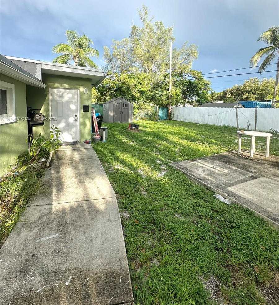 Small Image of 1620 NORTH WEST 15TH PL, Fort Lauderdale Number 7