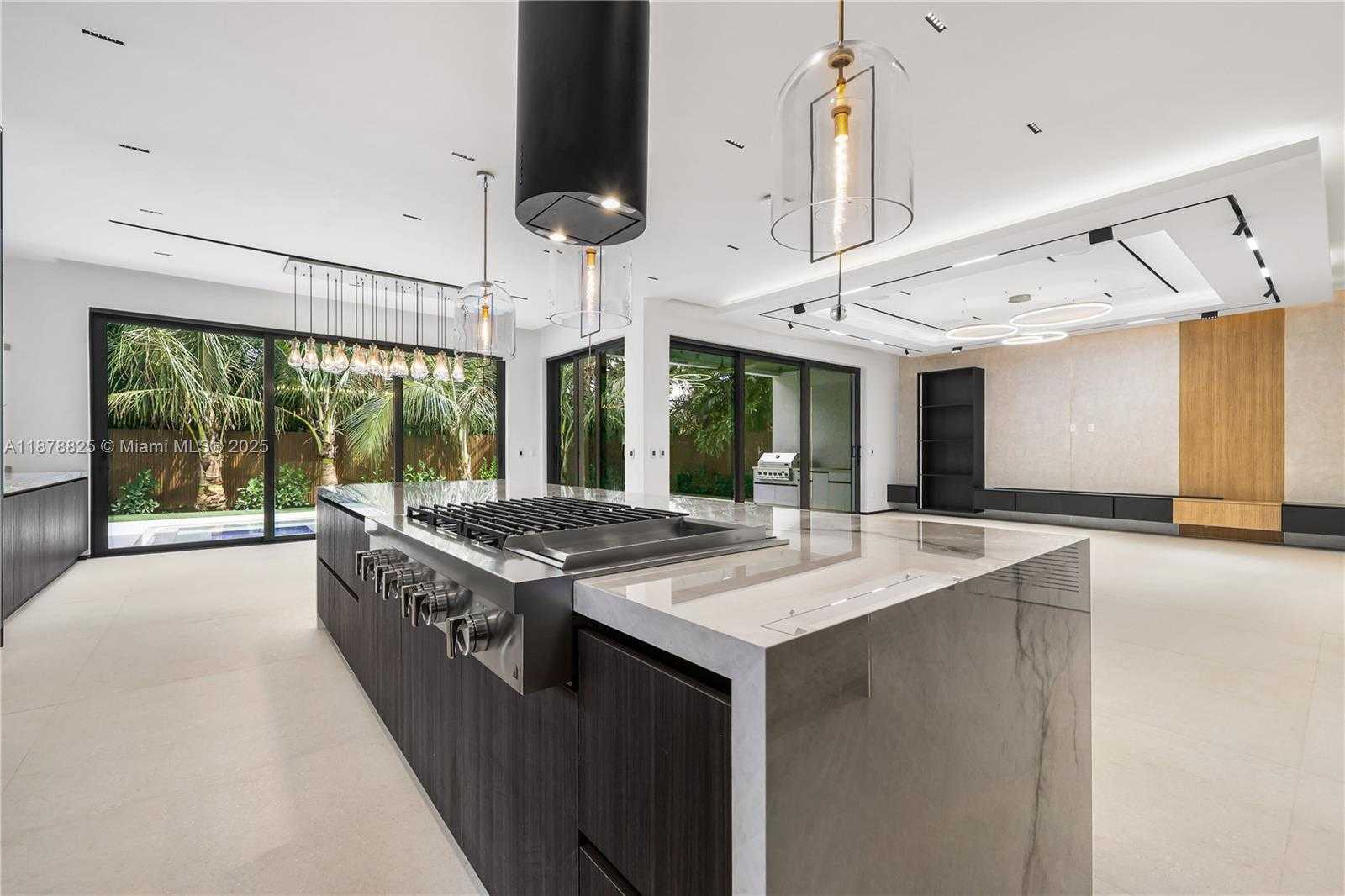 Small Image of 713 SOUTH EAST 6TH ST, Fort Lauderdale Number 7