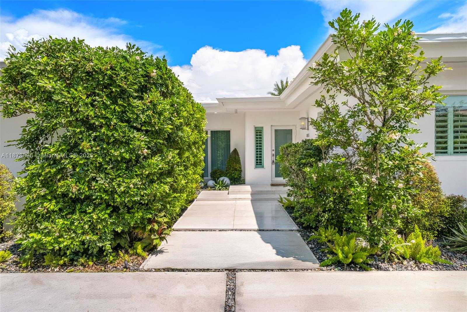 Small Image of 865 WEST 47TH ST, Miami Beach Number 2