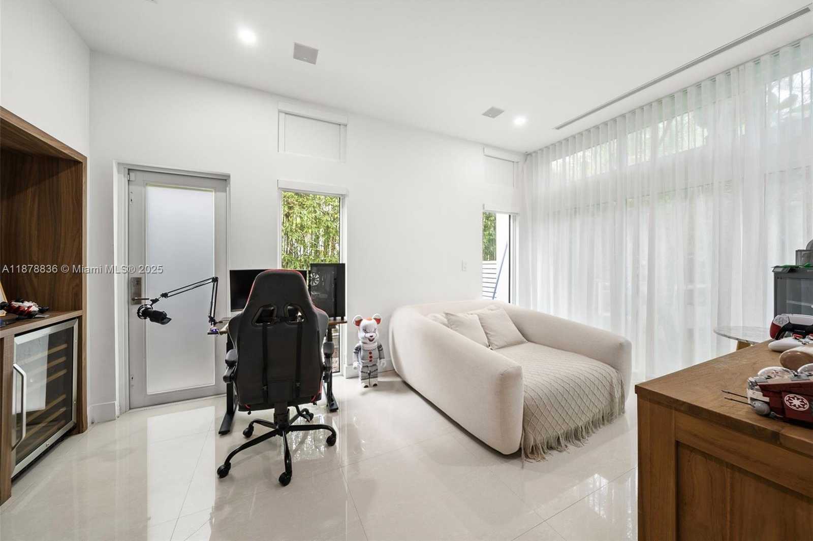 Small Image of 865 WEST 47TH ST, Miami Beach Number 43