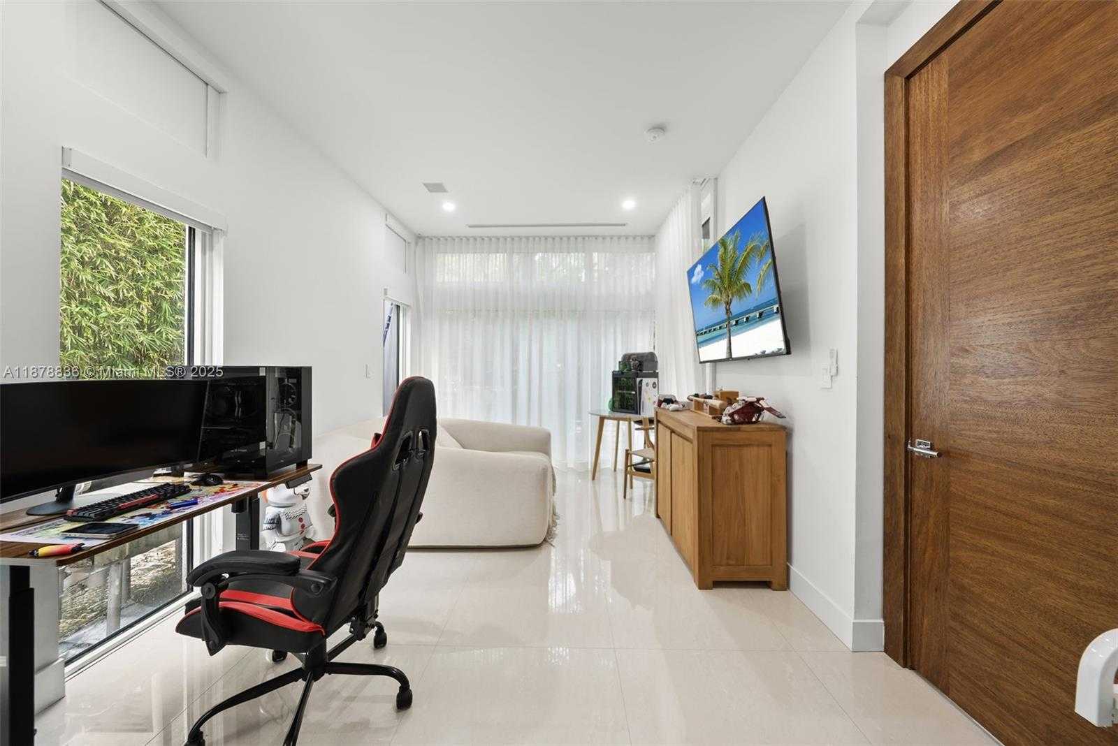 Small Image of 865 WEST 47TH ST, Miami Beach Number 44