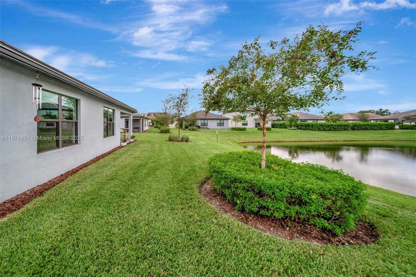 Small Image of 2941 SHORTLEAF AVE, Lauderdale Lakes Number 2