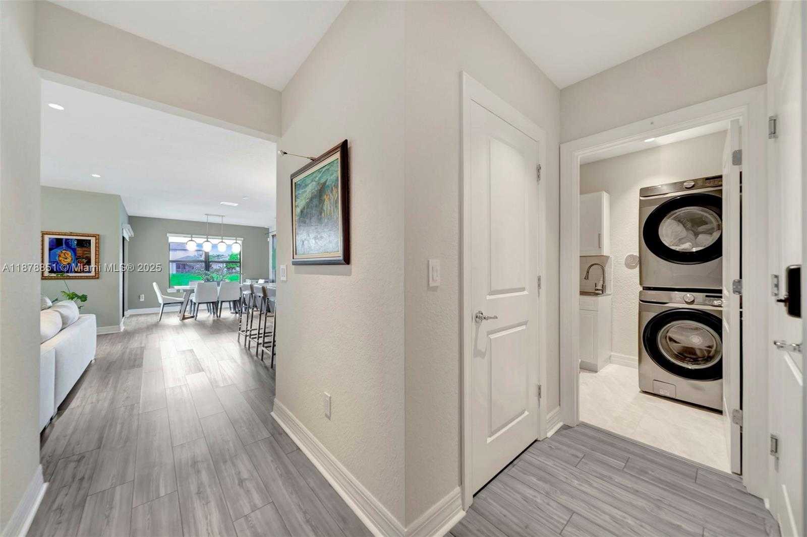 Small Image of 2941 SHORTLEAF AVE, Lauderdale Lakes Number 28