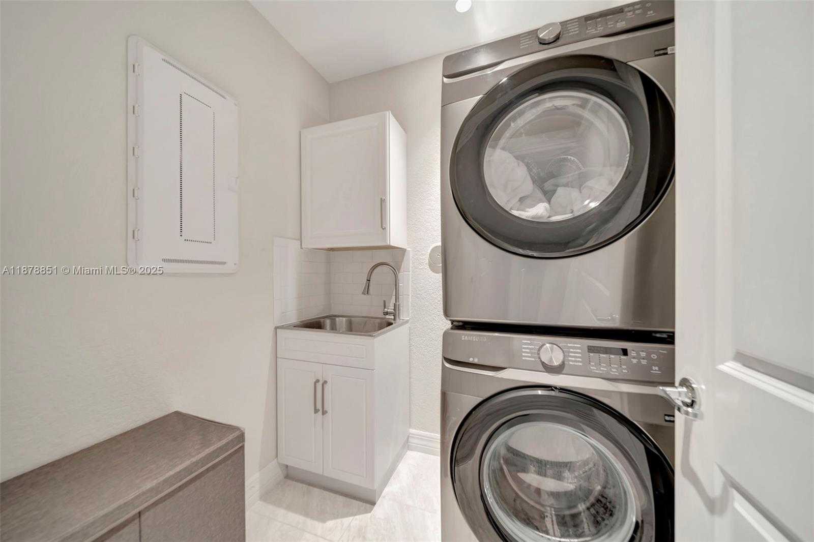 Small Image of 2941 SHORTLEAF AVE, Lauderdale Lakes Number 29