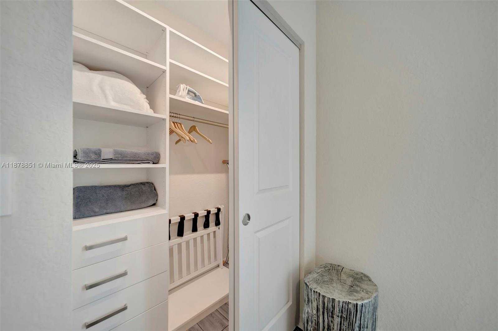 Small Image of 2941 SHORTLEAF AVE, Lauderdale Lakes Number 34