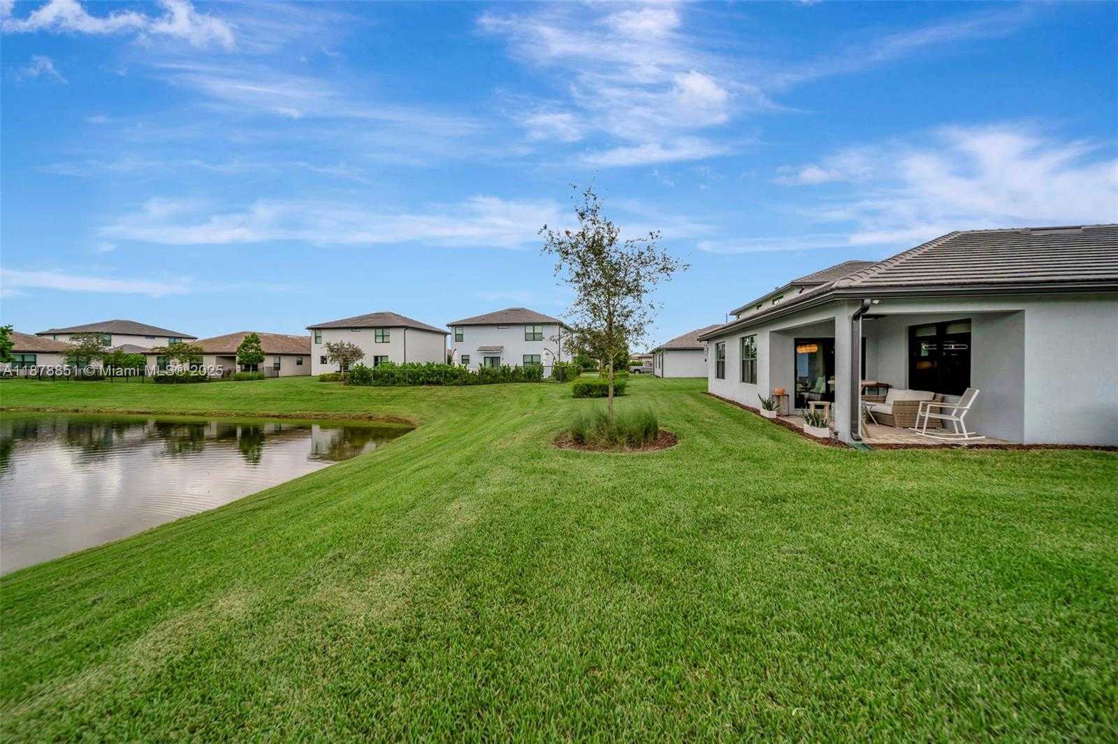 Small Image of 2941 SHORTLEAF AVE, Lauderdale Lakes Number 4