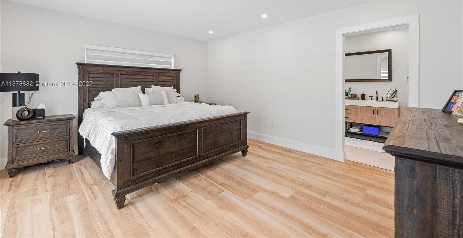 Small Image of 8605 SOUTH WEST 162ND ST, Palmetto Bay Number 17