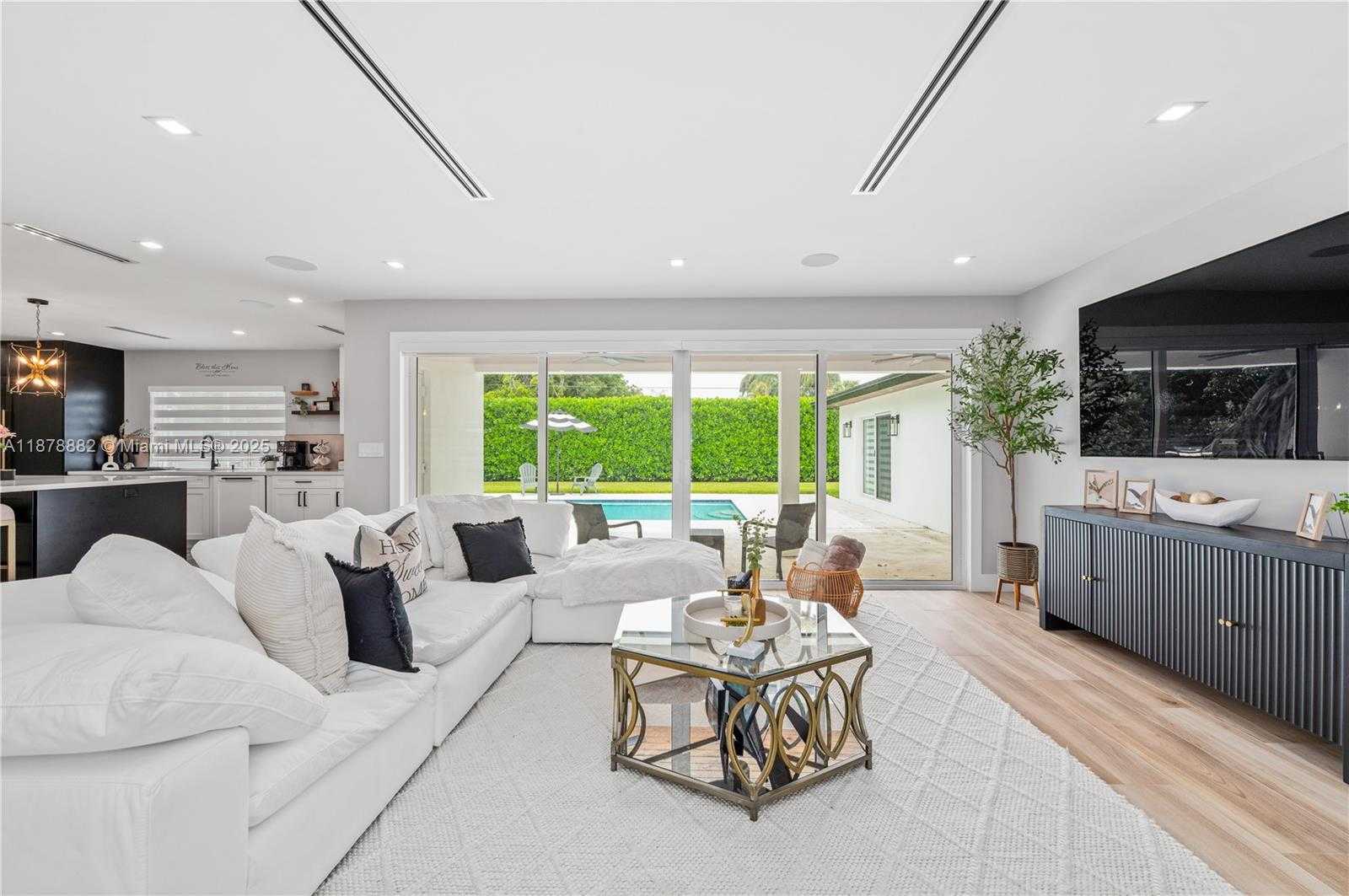 Small Image of 8605 SOUTH WEST 162ND ST, Palmetto Bay Number 4