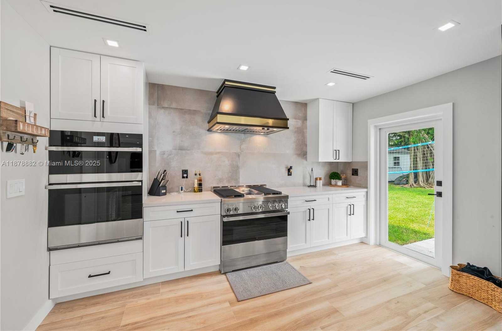 Small Image of 8605 SOUTH WEST 162ND ST, Palmetto Bay Number 9