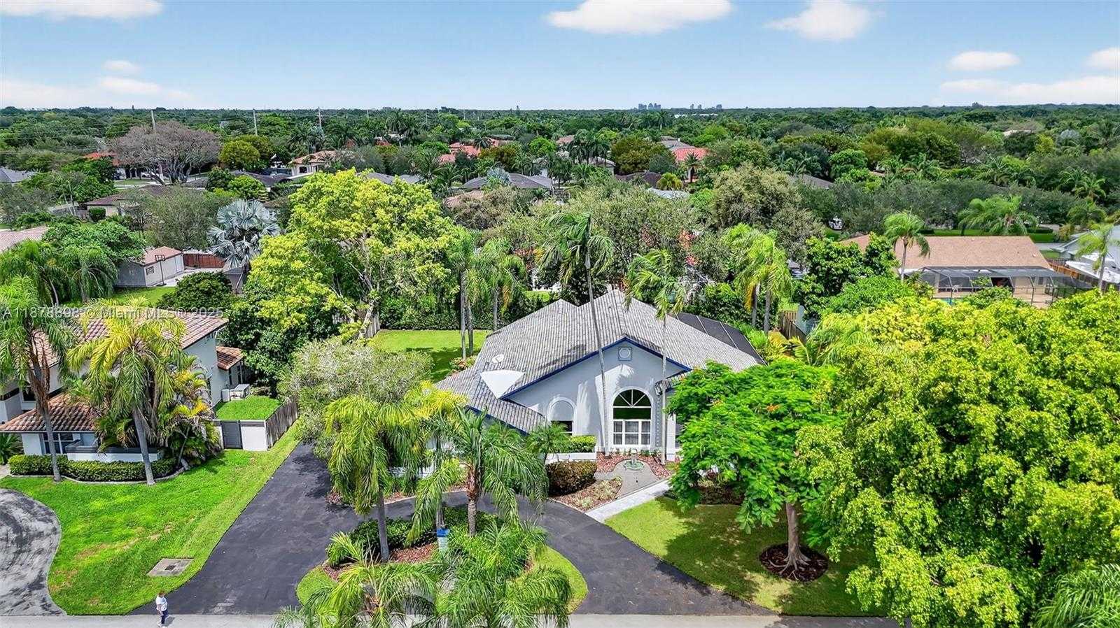 Small Image of 8091 SOUTH WEST 188TH ST, Cutler Bay Number 47