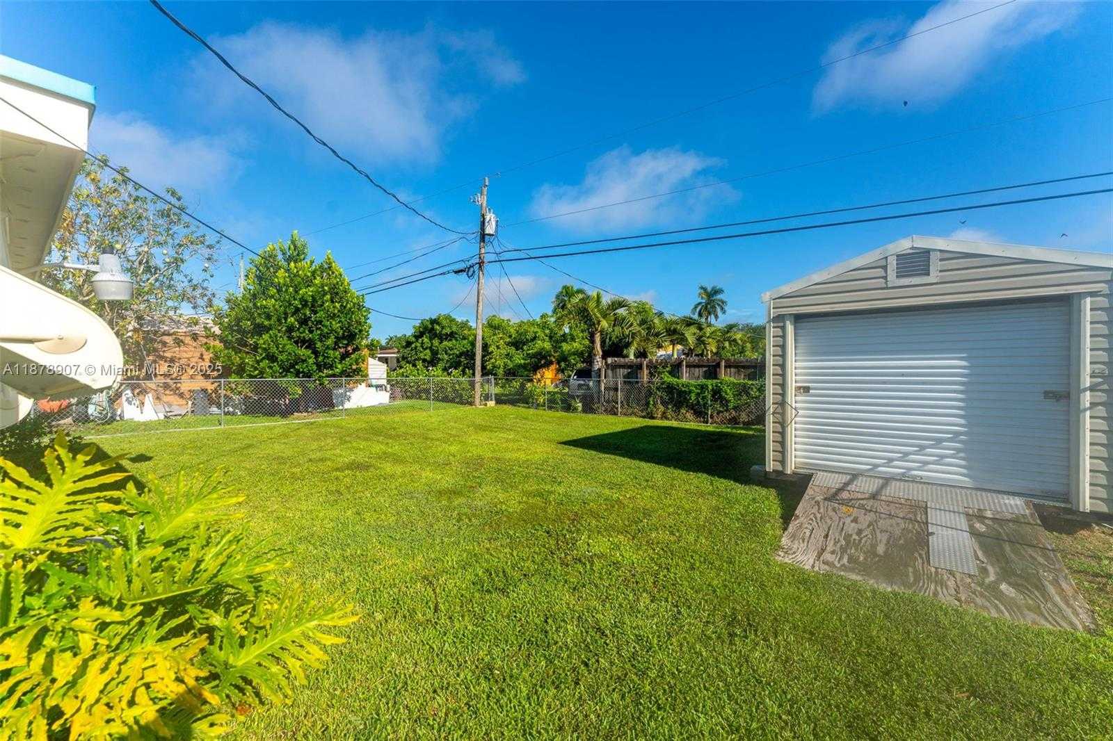 Small Image of 15445 GARFIELD DR, Homestead Number 14