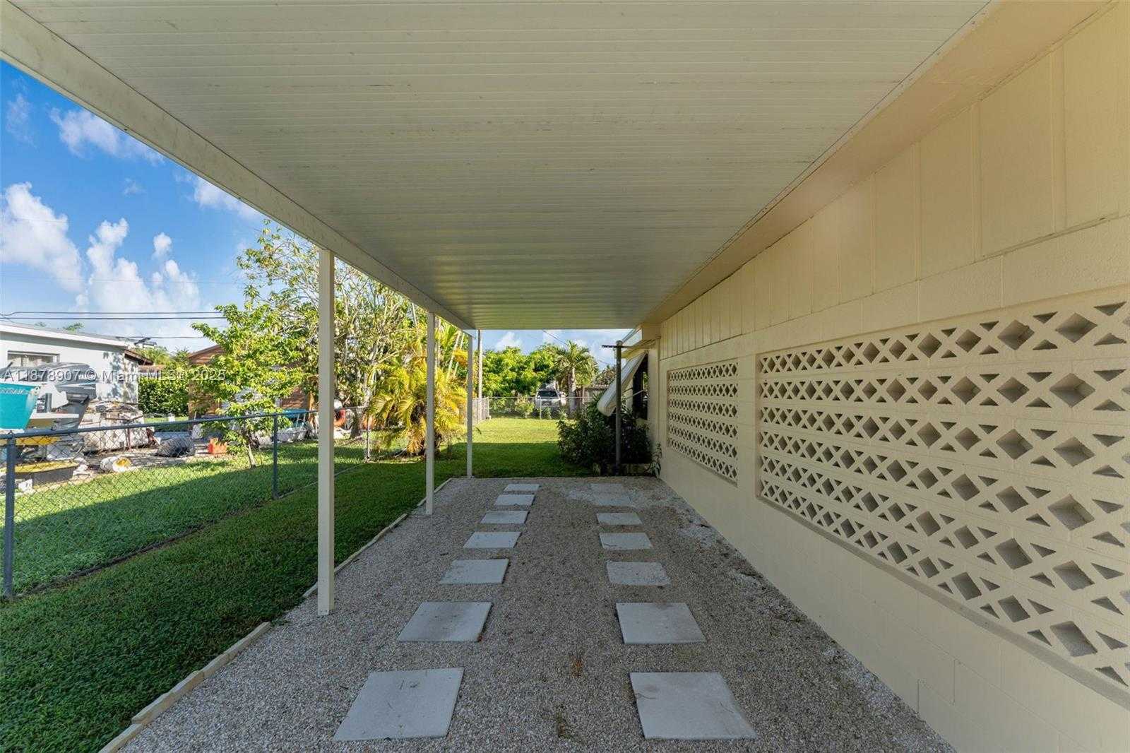 Small Image of 15445 GARFIELD DR, Homestead Number 24