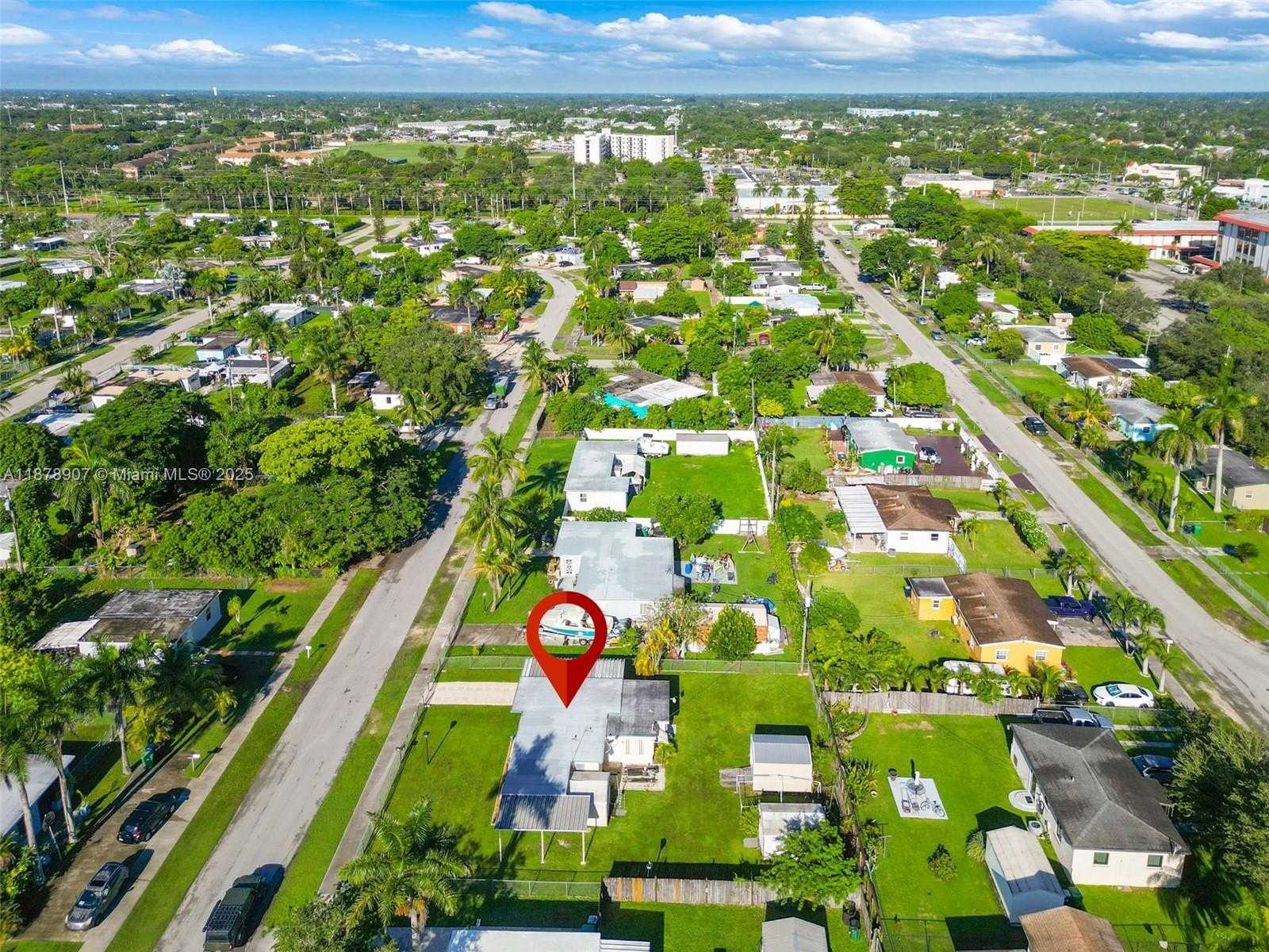 Small Image of 15445 GARFIELD DR, Homestead Number 6