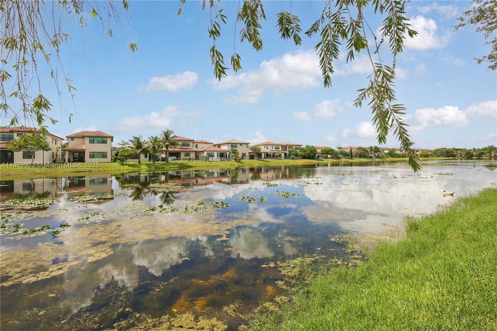 Small Image of 640 SOUTH WEST 113TH TER, Pembroke Pines Number 10