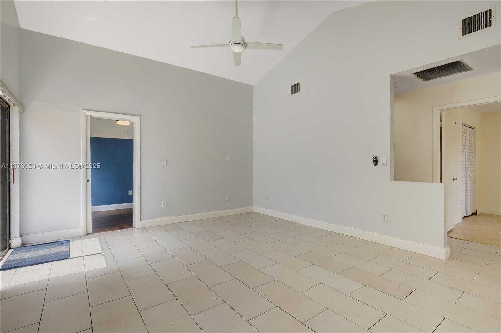 Small Image of 640 SOUTH WEST 113TH TER, Pembroke Pines Number 23