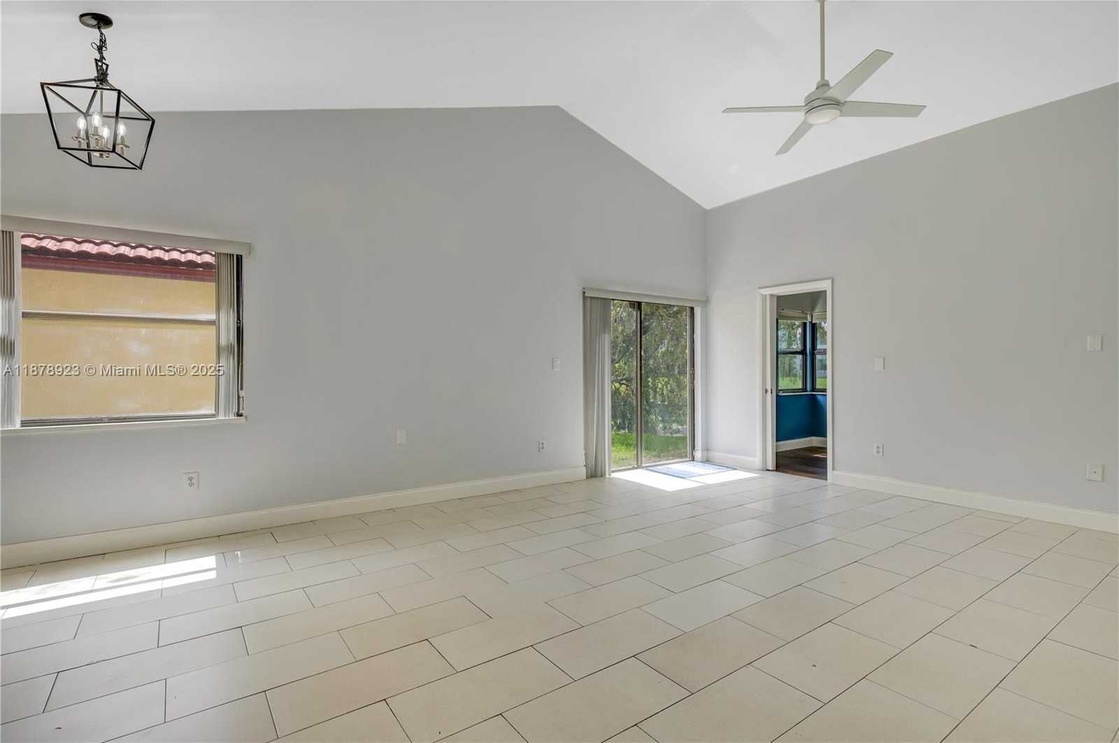 Small Image of 640 SOUTH WEST 113TH TER, Pembroke Pines Number 24