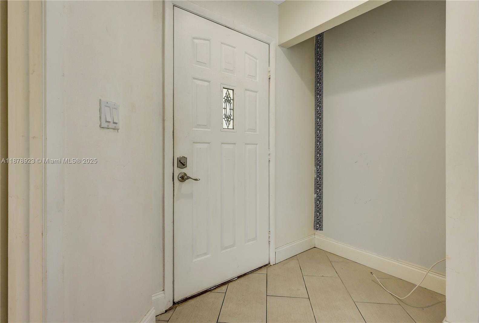 Small Image of 640 SOUTH WEST 113TH TER, Pembroke Pines Number 30