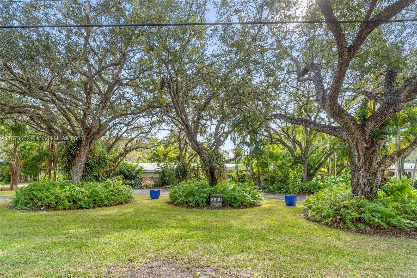 Small Image of 6630 SOUTH WEST 102ND ST, Pinecrest Number 4