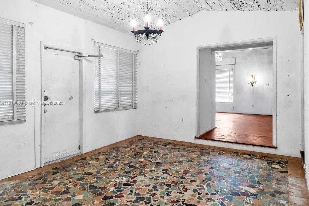 Small Image of 515 WEST 30TH ST, Miami Beach Number 14