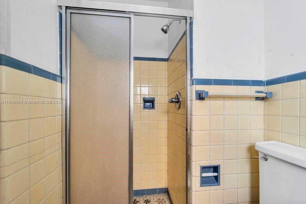 Small Image of 515 WEST 30TH ST, Miami Beach Number 17