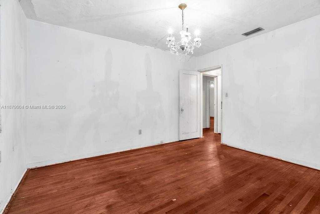 Small Image of 515 WEST 30TH ST, Miami Beach Number 18