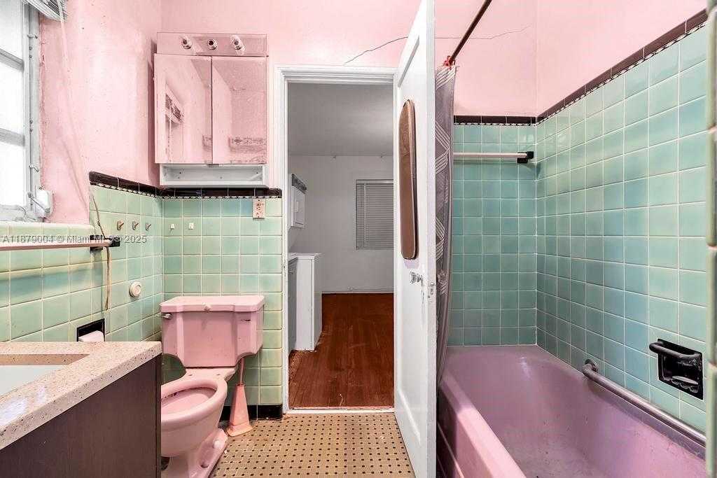 Small Image of 515 WEST 30TH ST, Miami Beach Number 21