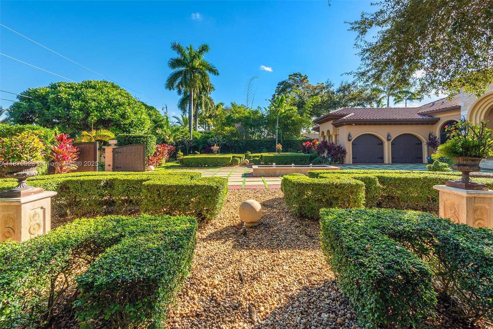 Small Image of 10390 SOUTH WEST 62ND ST, Miami Number 3